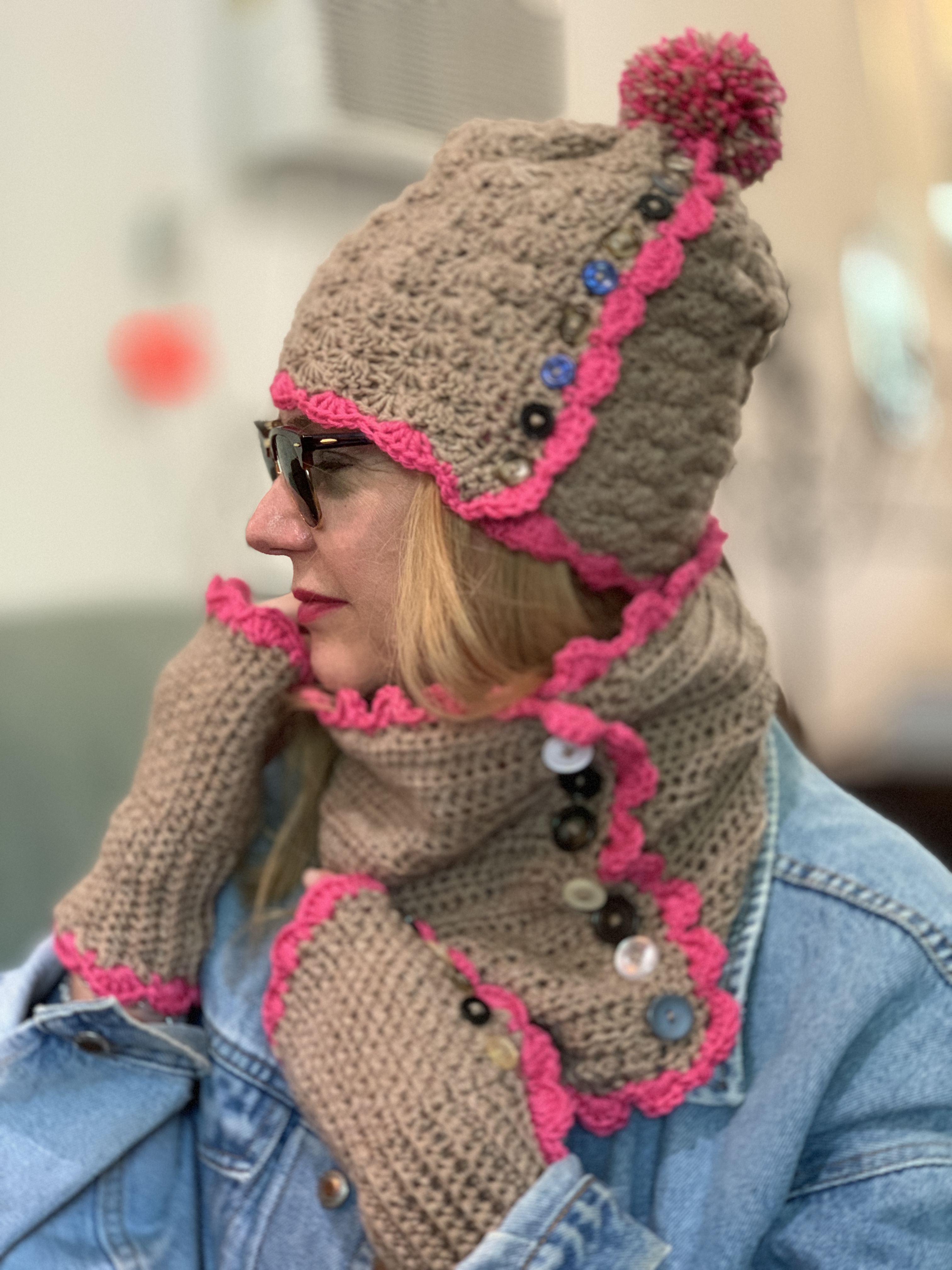 woman wearing crocheted hat