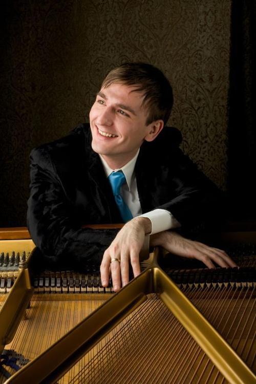 Photo of pianist Vassily Primakov