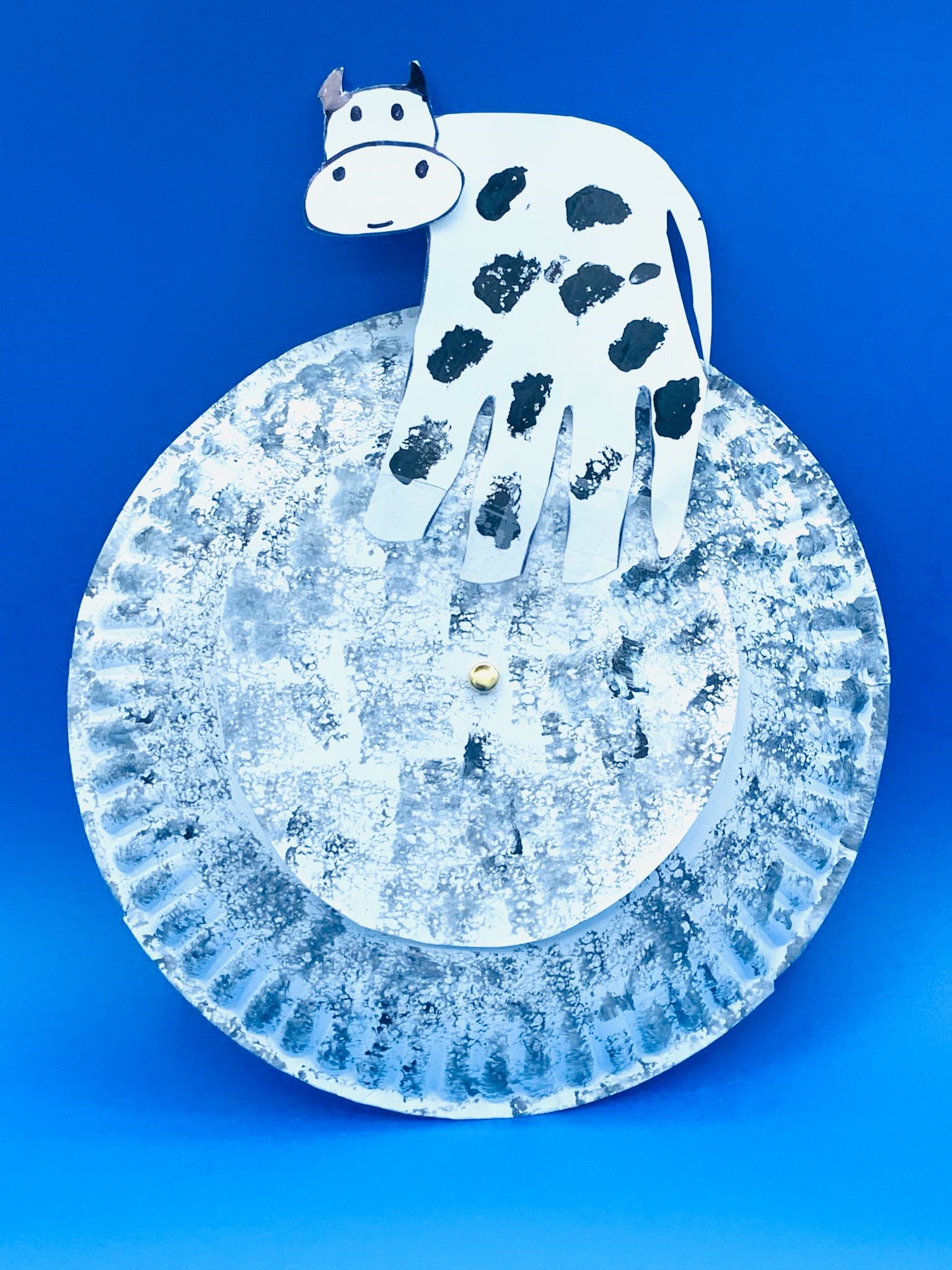 Cow Over the Moon paper plate spinner