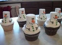 Winter Marshmallow Snowmen Cupcakes